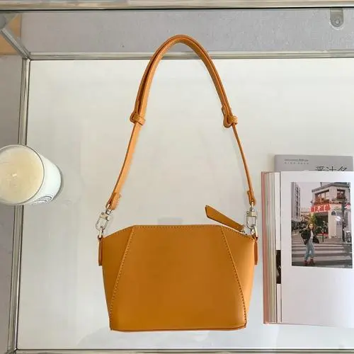 Factory low price wholesale stock PU leather shoulder bag adjustable chain crossbody bag hot handbag ladies