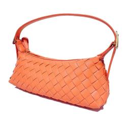 2024 Custom Woven Leather Dumping Sling Bag For Women Luxury With Crossbody Straps
