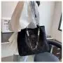 2024 New Summer Large Capacity Advanced Texture Women's Shoulder Bag Fashionable Tote Bag for College Students Ladies