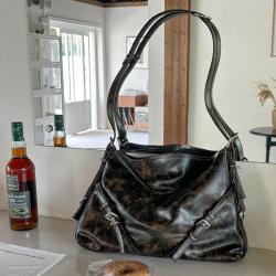 New pleated design student tote bag Large capacity cool shoulder bag Retro pattern PU soft leather cross-body bag