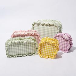 Wholesale Women Cute Travel Pouch Ladies Cosmetic Storage Plaid Makeup Organizer Girls Gingham Cosmetic Bags Ruffle Makeup Bag