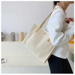Large capacity bag for women 2024 New fashionable women's tote design texture match color shoulder shopping bag