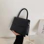 Latest High Quality Crocodile Pattern Chain Handbag 2021 Purse Stylish Sling Bag Shoulder Bag For Girls Women