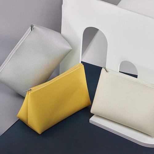 Gelory Wholesale Big Capacity Cosmetic Toiletries Pouch Soft Men Women Travel Leather Toiletry Wash Bag