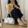 New female niche retro single shoulder underarm bag