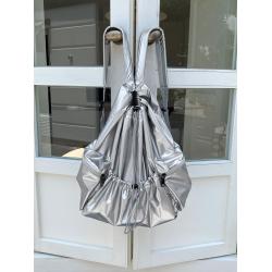 2023 new large-capacity silver backpack Simple fashion shoulder bag PU drawstring pleated backpack