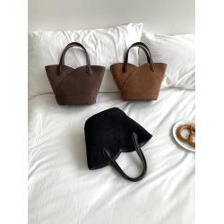 Trendy Design Advanced Handbag Faux suede Decoration Large Capacity Tote Bag   Retro Style Bucket Bag for Women