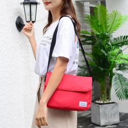 KBW364 Hot Selling Men Bag Messenger Package Horizontal Version Cover Type Women Bag Simple Shoulder Crossbody Bag Printed Logo