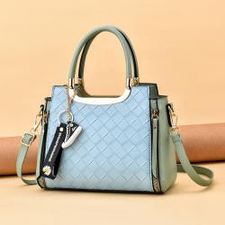 Factory Direct Wholesale bolsas Women Handbags Woven Shoulder Bag Large Capacity Crossbody Handbag With Pendant For Ladies