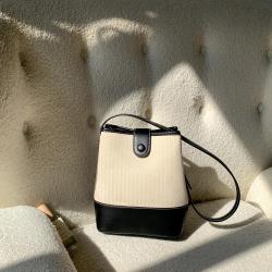 Korean Version New Fashion Art Canvas Handbag Simple Pleated Underarm Bag PU Spliced Bucket Bag for Women