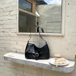 2024 Wholesale Women's Hand Bag Flip Soft PU Leather Simple Shoulder Bag Fashion Plain Women's Handbags
