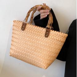 2023 Fashionable Summer Women's Bag New Style Winding Flow Weaving Large Capacity Bucket Bag Simple Straw Woven Women's Handbag