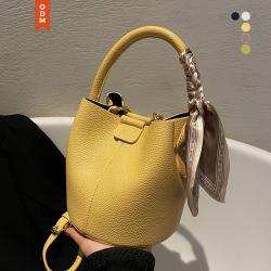 Wholesale Zaino Senior Texture Bucket Bag Niche Design Crossbody Bag Fashion Portable Hand Bags For Ladies