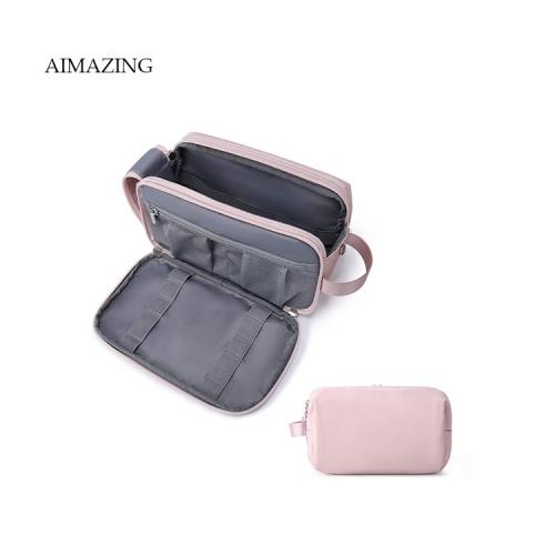 Stylish and Practical Men's Toiletry Bag with Multiple Compartments and Waterproof Lining for Daily Grooming Needs
