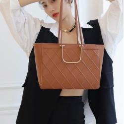 High Quality Leather Ladies Shoulder Bag  Luxury Designer Classic  Bag For Women gold metal handle