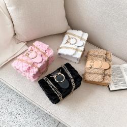 2021 New Korean Fashion Chain Messenger Bag Luxury Lamb Wool Bag Fashion Women High Quality  Handbags