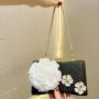 Niche Ladies party pearls flower clutch bag purses women's dress clutch bag evening bags with chain dinner clutch handbags