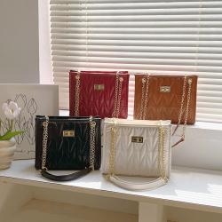 2023 Hot Sale Women Trendy Fashion Heart Shape Hand Bag Ladies Clutch Bags Women's Handbags