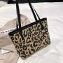 2024 Crocodile Print Underarm Hobo Tote Bag Versatile Large Capacity Handbag for Women Fashionable Leopard Style Foreign Trade