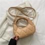 French small crowd bag Women's 2022 fashionable new fashion Versatile messenger bag ins texture fashion single shoulder handbag