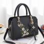 2024 Women's Fashionable Embroidered Ladies Handbag Portable Single Strap Messenger Bag for Foreign Trade