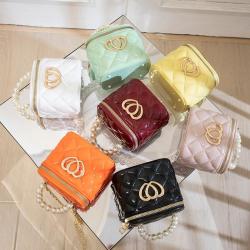2022 New fashion women's handbags manufacturer single chain shoulder bag Kid Jelly bag with pearls