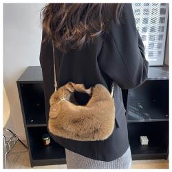 2023 New Fashion Lovely Plush Square Bag Female Plush Soft Portable  Bag Designer Handbag Wholesale