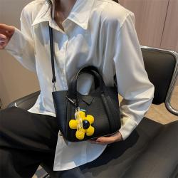 Candy Color Bag Ladies Women Fashion Handbags Bucket Type Designer Handbag Wholesale Women Handbags Magnetic Cheap Women Bags