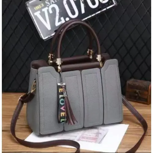 2023 New Solid Pu Women Fashion Handbags Ringer Pattern Wholesale Women Handbags Rivet Designer Shoulder Bags For Women