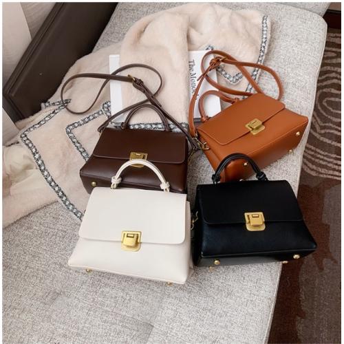 2022 Retro Women's Handbag New Fashion Single Shoulder Crossbody Bag  With Lock Large Capacity Cover Bucket Tote  Ladies Bag