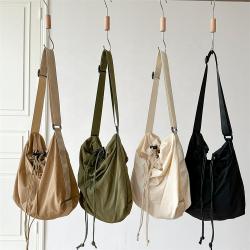 New large-capacity simple student messenger bag all-match one-shoulder dumpling bag nylon casual pleated tote bag