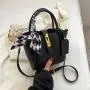Silk scarf portable handbag factory bag wholesale quality handbags handbag factory bag wholesale Lychee pattern bucket bag