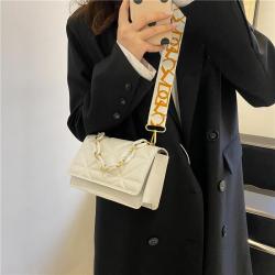 Simple Casual Handbag 2024 New Vintage Personalized Wide Strap Single Shoulder Bag Fashion Style Thick Chain Small Bag
