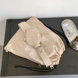 New Design Messenger Bag Niche Wide Shoulder Strap Large Capacity Shoulder Bag Side Zipper Casual Drawstring Pleated Bag