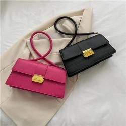 Foreign female  autumn and winter new stone grain shoulder  Korean version of fashion simple locking underarm bag female