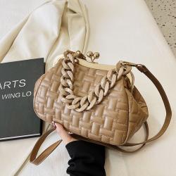 Nice Design Chain Designer Shoulder Bags Large Capacity Buckle Women Fashion Handbags Famous Brands Luxury Designer Bags Ladies