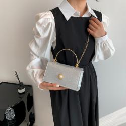 2023 New Metal Chain Women Fashion Handbags Pearl Buckle Wholesale Women Handbags  Popular Cross-Body Popular Quality Handbags