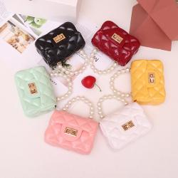 2022 New fashion women's handbags manufacturer single chain shoulder bag Jelly bag with pearls