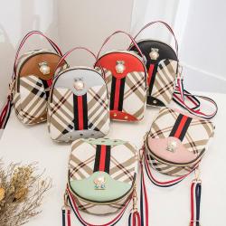 2024 new checkered shoulder bag female Korean fashion casual backpack handbag single shoulder crossbody bag