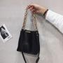 Large Capacity With Chain Sac A Main Femm Custom Leather Bag Crossbody Bucket Bag Trendy Handbags For Lady