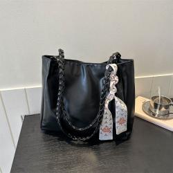 2023 New Pu Women Fashion Handbags Solid Large Capacity Wholesale Women Handbags Knit Designer Shoulder Bags For Women