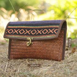 Exclusive Design Women Woven Fold-over Wicker Clutch Bag Holiday Rattan Purse Bag