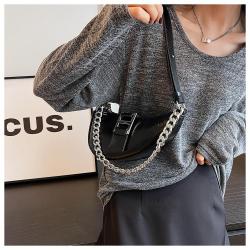Niche Personality Design Crescent Sweet Cool Spice Girl 2024 New Advanced Chain Single Shoulder Underarm Bag