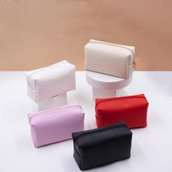 2024 New Fashion Design Private Label Custom Logo PU Leather Hand Bags Ladies Women Leather Pouches Plain Pink Makeup Bag