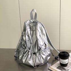 2023 new large-capacity silver backpack   Simple fashion shoulder bag PU pleated backpack for girls