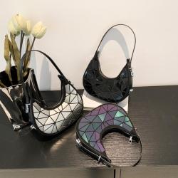 2024 new small bag female fashion shoulder bag for women popular pu crescent bag ladies handbag