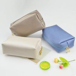 Factory Direct Supply Travel Makeup Pouch Custom Logo Pu Leather Plain Cosmetic Bag
