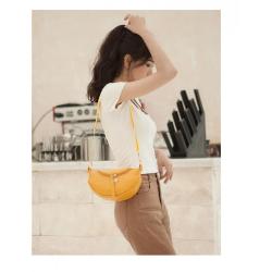 HR391 Lightweight Girls' Small Handheld Bag New Fresh Sweet PU Leather Cute Crossbody Bag One Shoulder Chain Small Saddle Bag