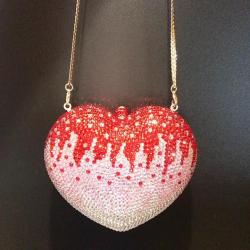 Mixed color diamond inlaid pink heart full of water diamond and peach heart, small and compact women's handbag in hand