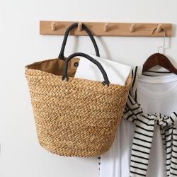 Summer Vacation Straw Beach Bags for Women Trendy Woven Tote Bucket Bags Shoulder Handbags Large Beach Bag for Women for Holiday